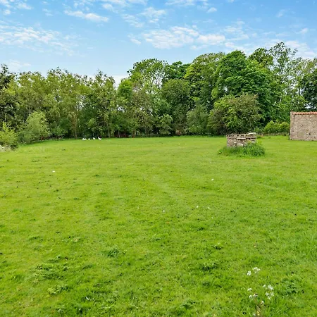 度假居 4 Bed In Pickering 4.1mls 95122 Marton near Pickering